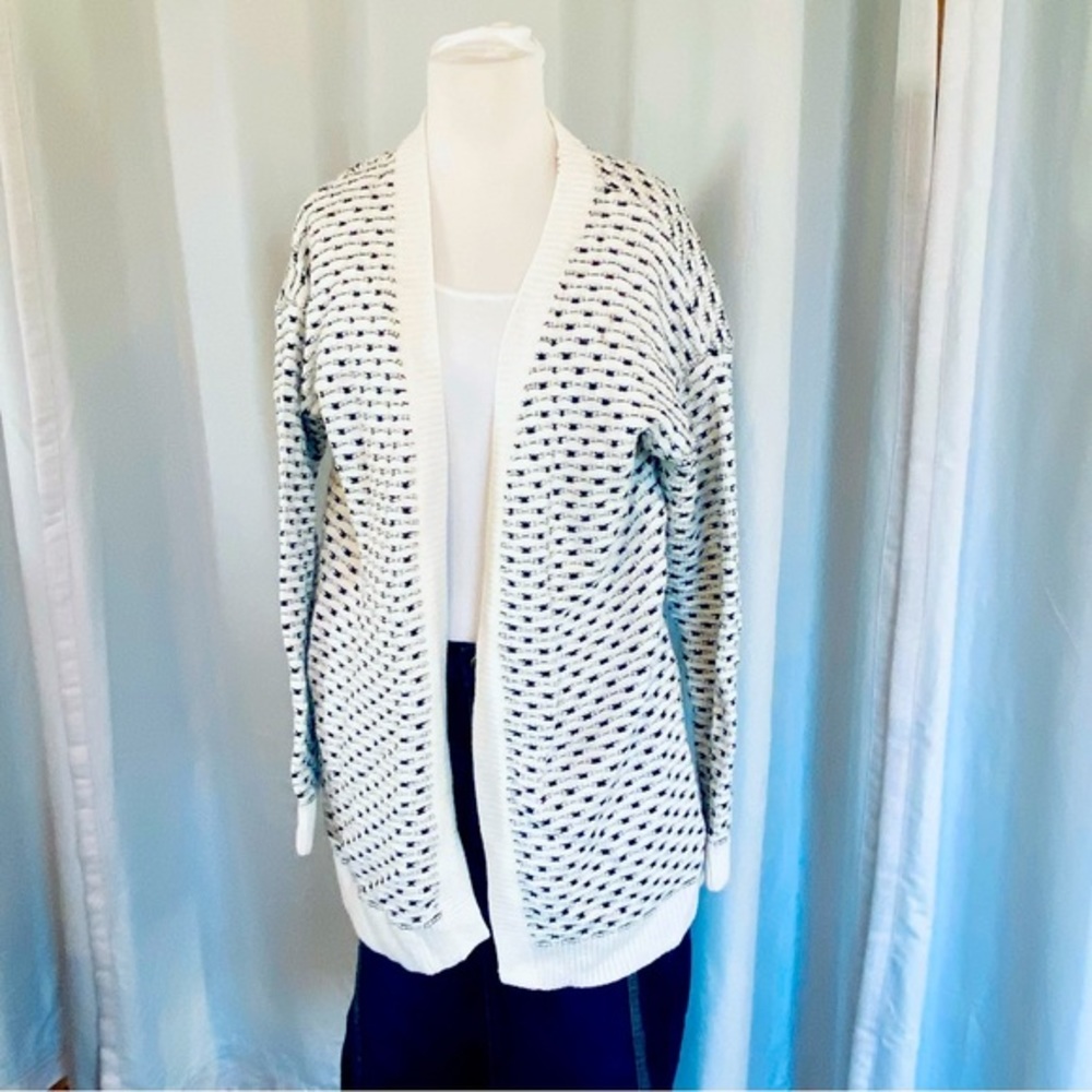 Merona Sz: S  petite cardigan sweater no button closure.